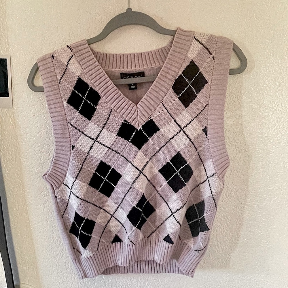 gray, black sweater vest indie